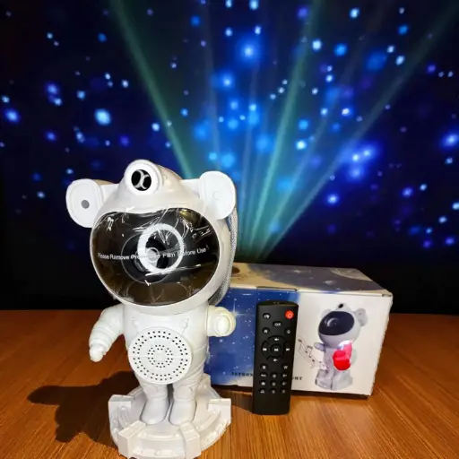 [11] PROYECTOR ASTRONAUTA